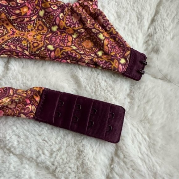 Victoria's Secret | Purple Paisley Body By Victoria "Lined Demi" Bra | Size 32C - Picture 10 of 11